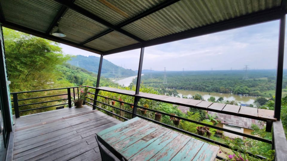 Balcony/Terrace, Mountain view, River view