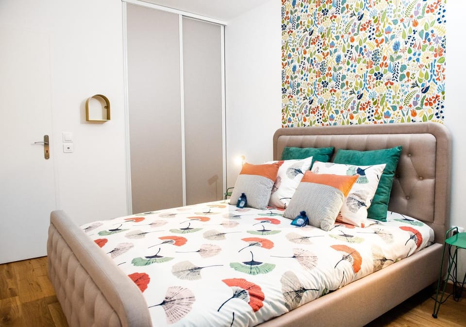 Bed, Bedroom