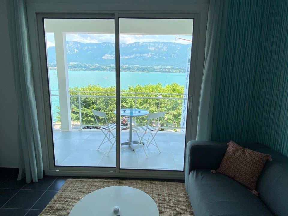 Vue sublime sur le lac du Bourget Apartment in Auvergne-Rhône-Alpes