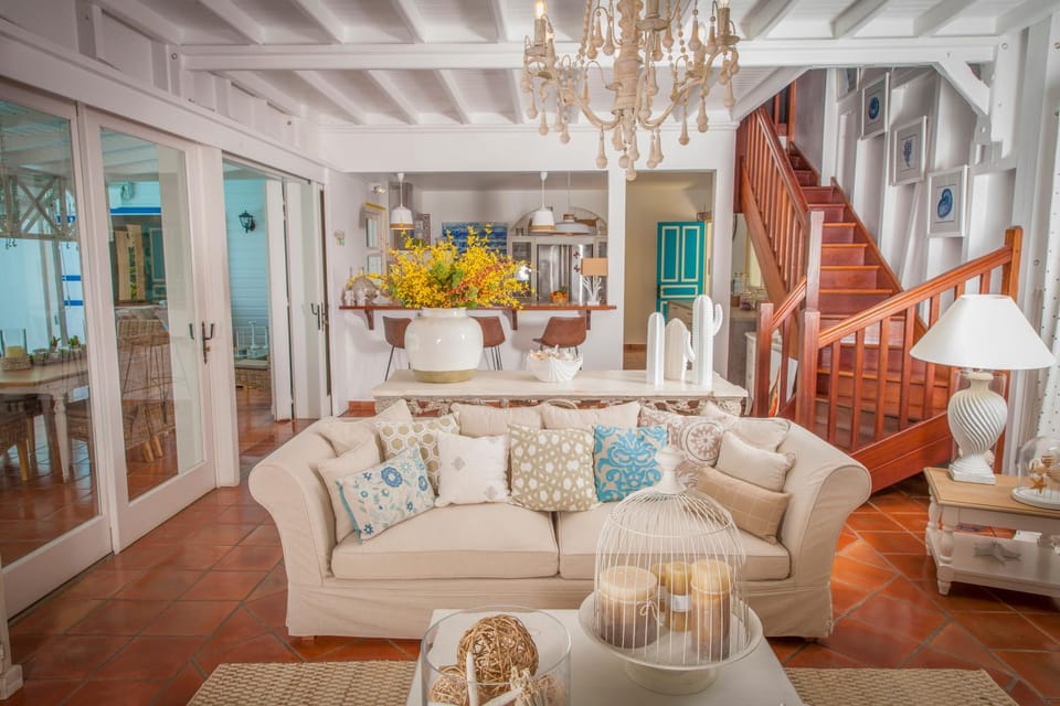 Living room, Photo of the whole room