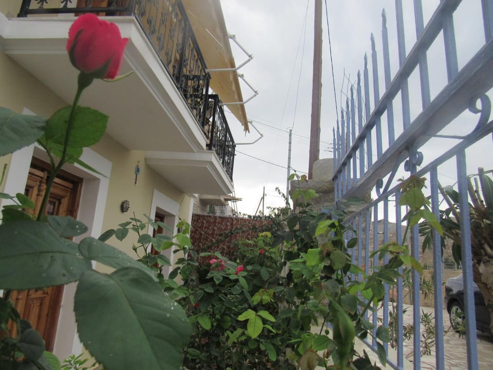 Chryssa Rooms Apartment in Muğla Province