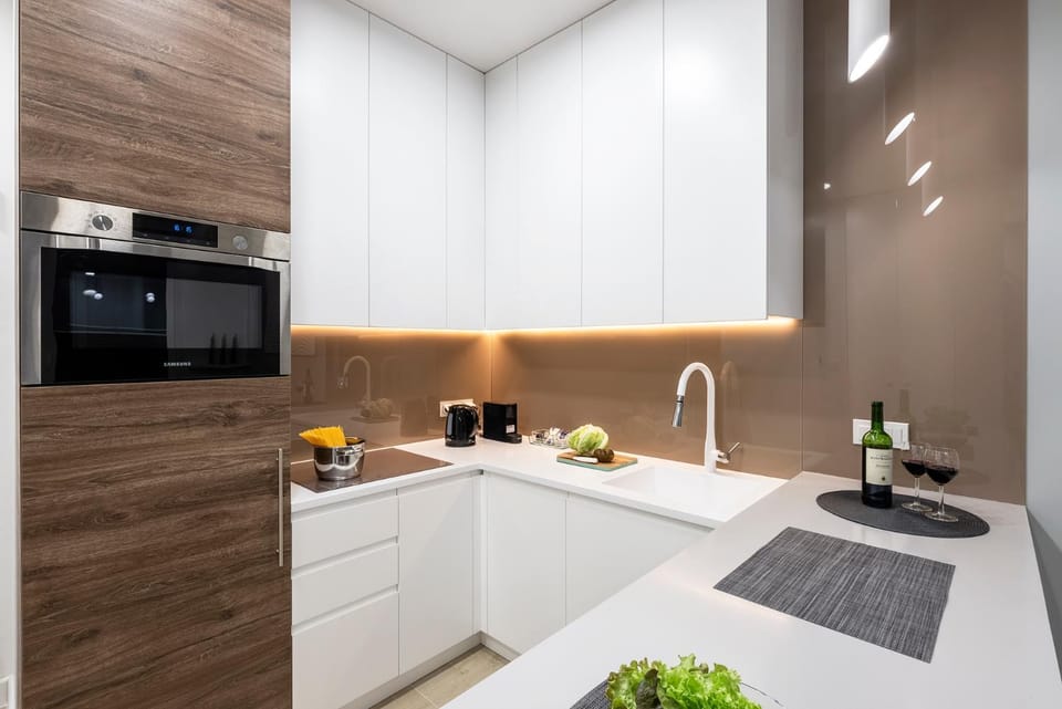 Off site, Night, Winter, Coffee/tea facilities, Kitchen or kitchenette, Decorative detail, Dining area