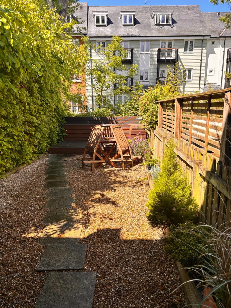 Elegant Riverside Cottage With Free Parking House in Canterbury