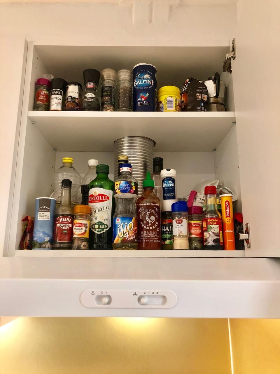 Cool & Central 2 bedroom in heart of Eaux-vives Apartment in Geneva