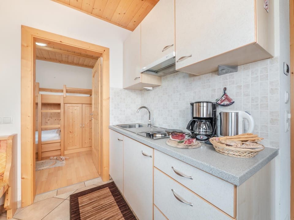 Kitchen or kitchenette, Living room, Seating area, Dining area, Mountain view