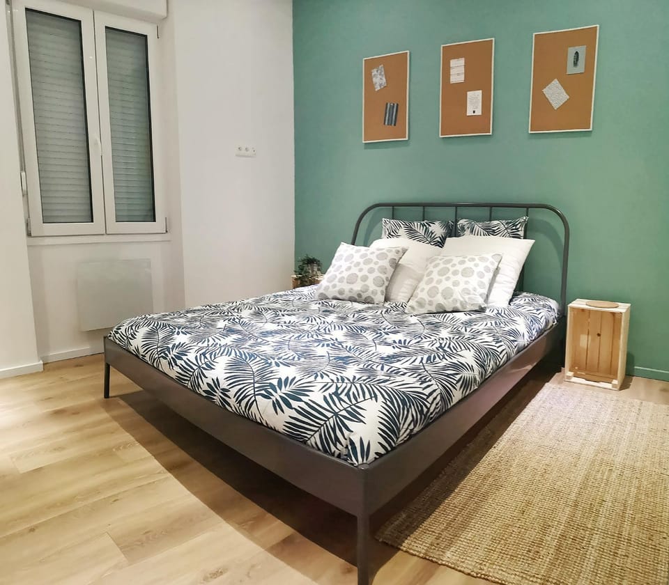 Bed, Bedroom