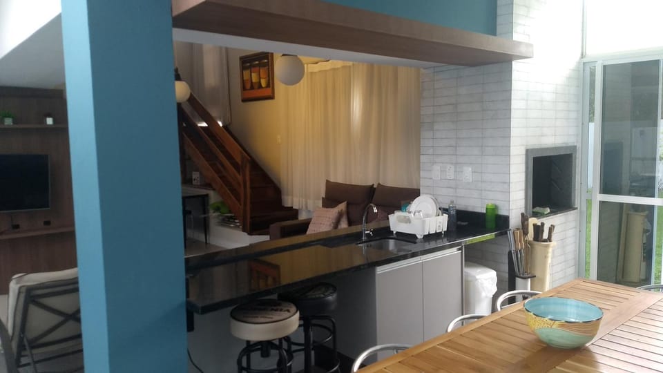 BBQ facilities, Dining area