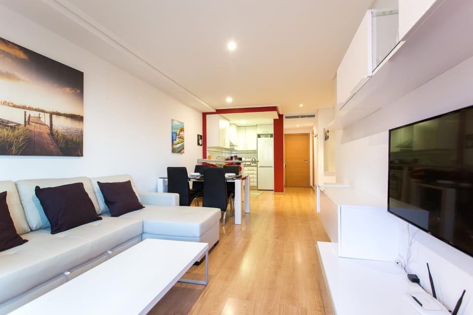 Kitchen or kitchenette, Living room, Seating area, Dining area