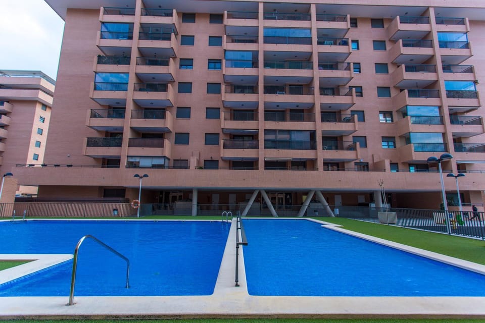 Property building, Spring, Day, Activities, Summer, Autumn, On site, Pool view, Area and facilities, Swimming pool, Sports