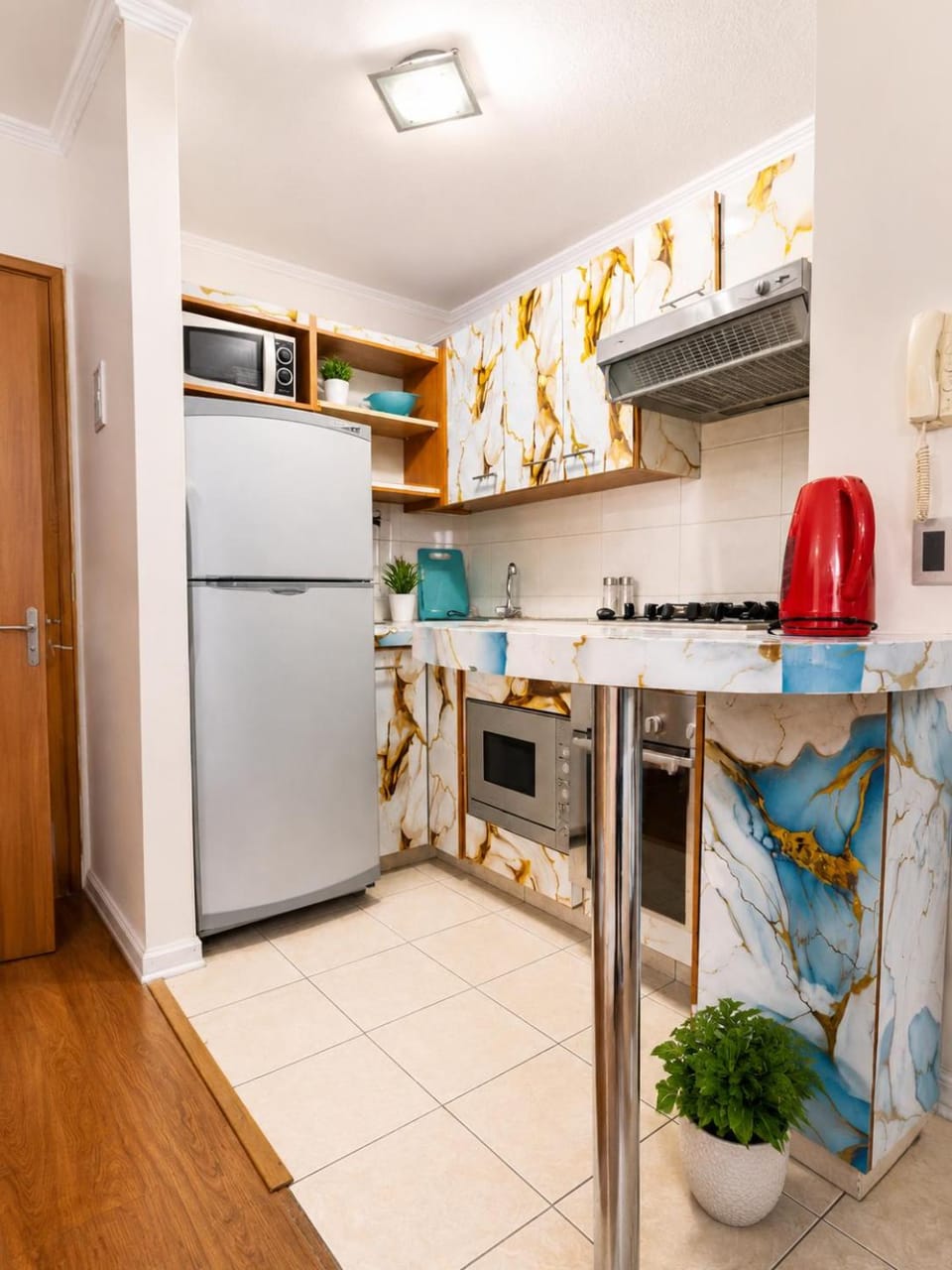 Kitchen or kitchenette, Dining area, oven