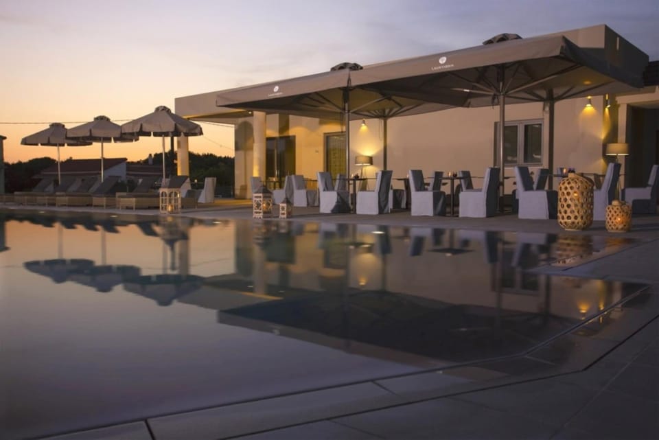 Restaurant/places to eat, Swimming pool, Swimming pool, Sunset