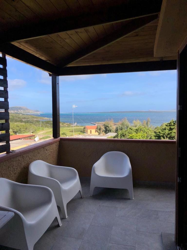 La Finestra sulla Torre Apartment in Stintino