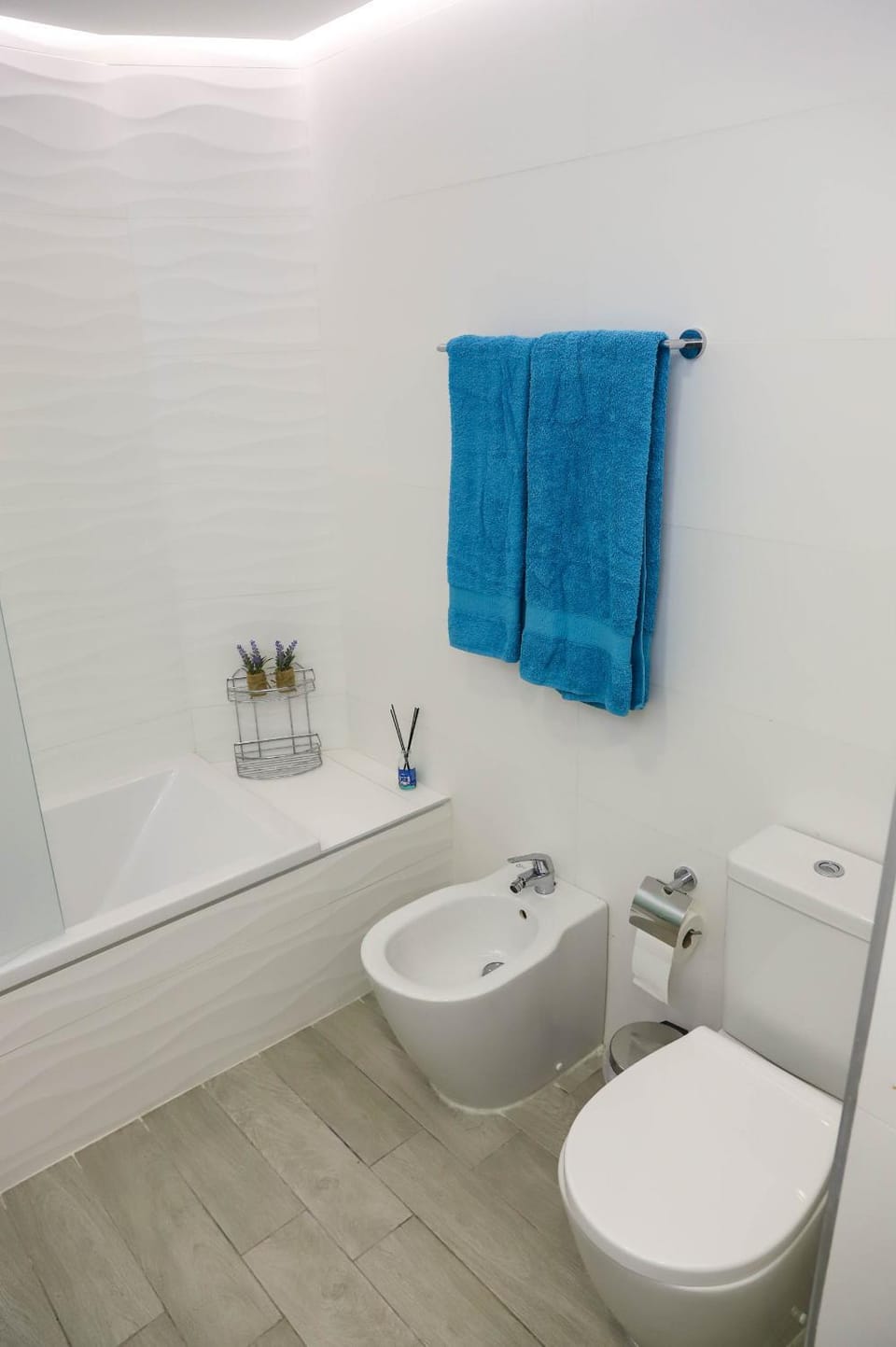 Shower, Toilet, Bathroom, Bath