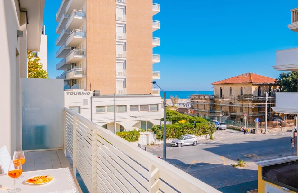 Day, Neighbourhood, Balcony/Terrace, City view, Sea view