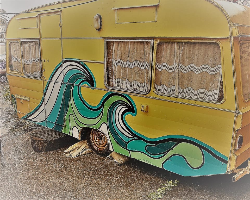 Bazil's Backpackers BBH Hostel & Surf School Hostel in West Coast