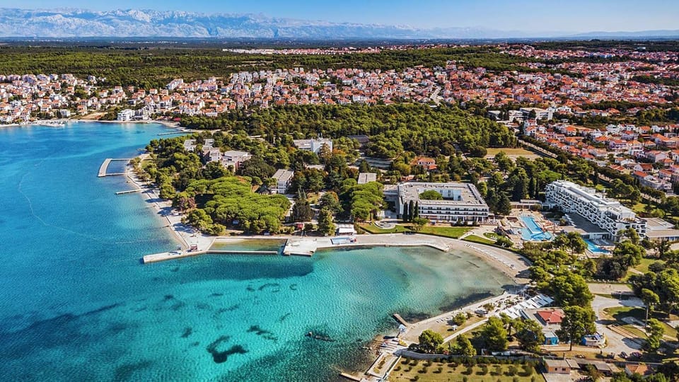 Spring, Neighbourhood, Beach
