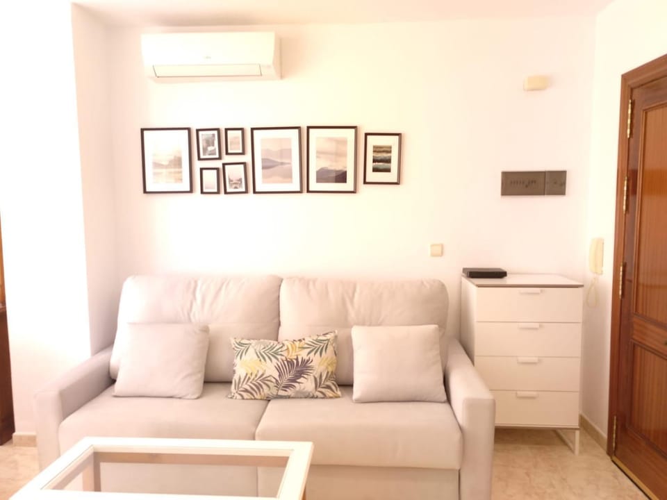 Living room, Decorative detail