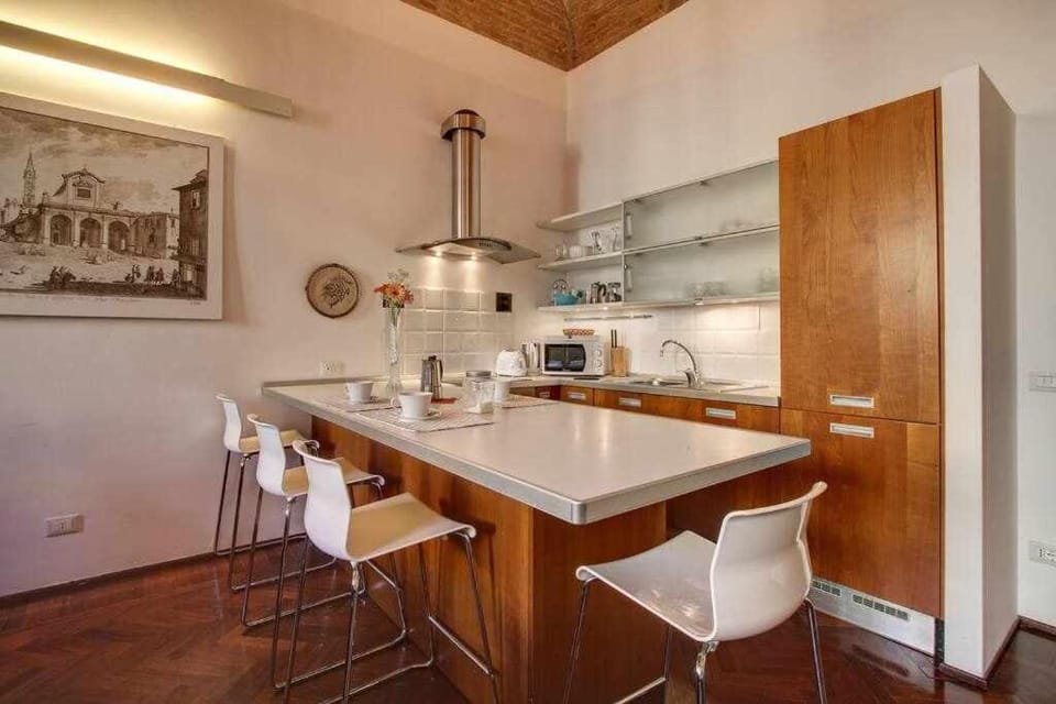 Salvemini Elegant Close To Piazza Santa Croce Apartment in Florence