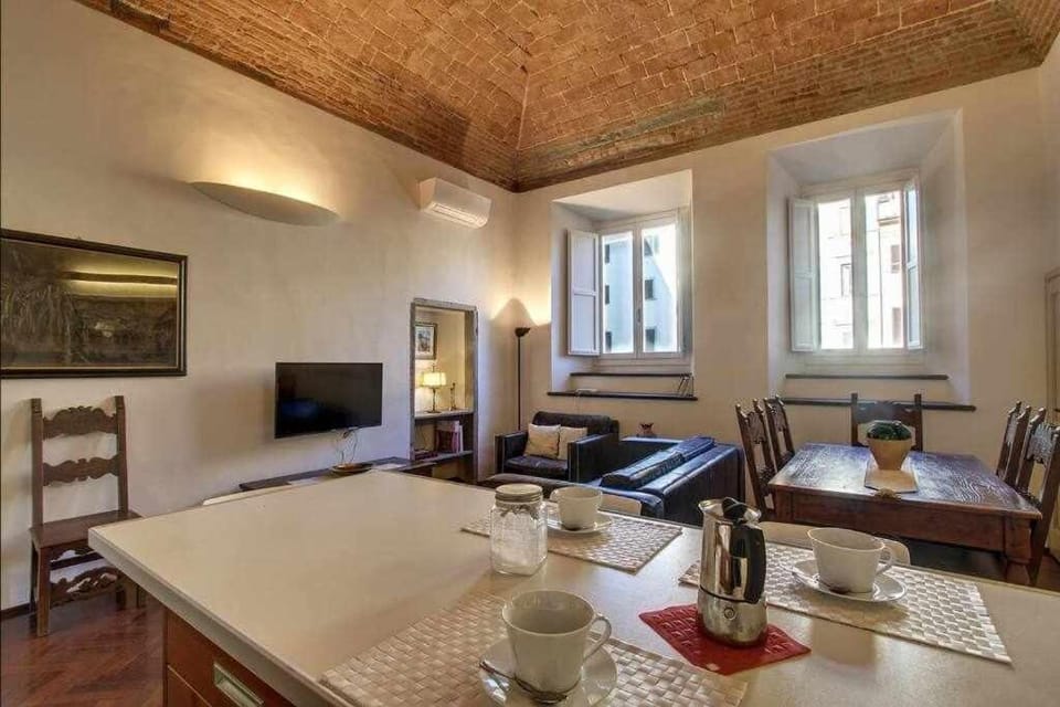 Salvemini Elegant Close To Piazza Santa Croce Apartment in Florence