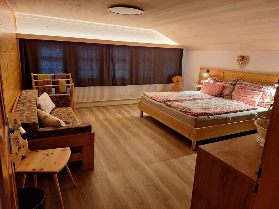Bed, Bedroom, wardrobe