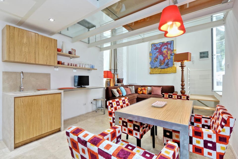 Kitchen or kitchenette, Living room, Dining area