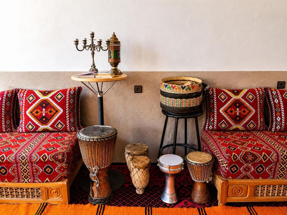 Living room, Evening entertainment