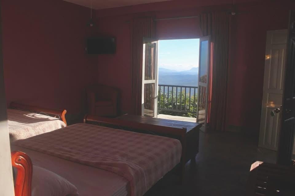Hotel SkyFall Hotel in Central Province
