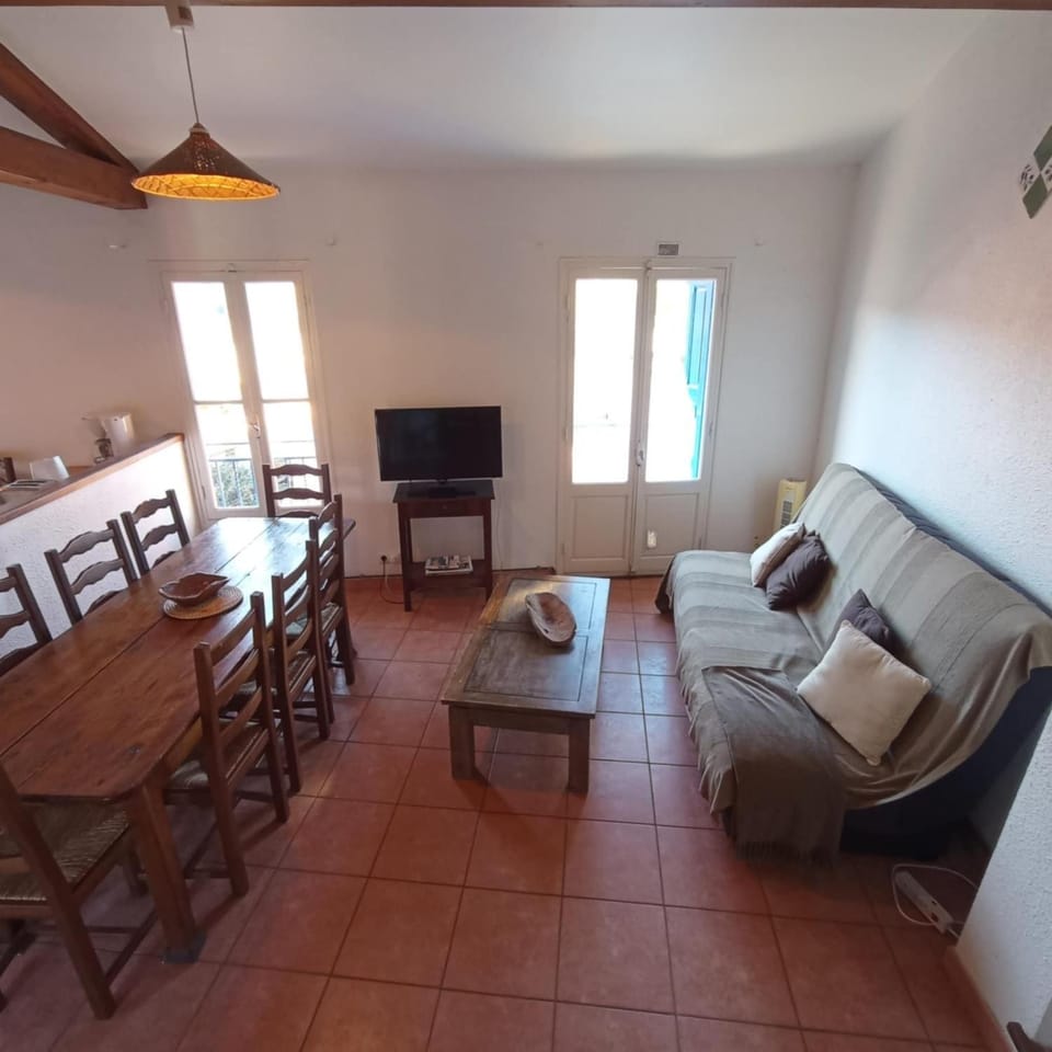 TV and multimedia, Balcony/Terrace, Living room