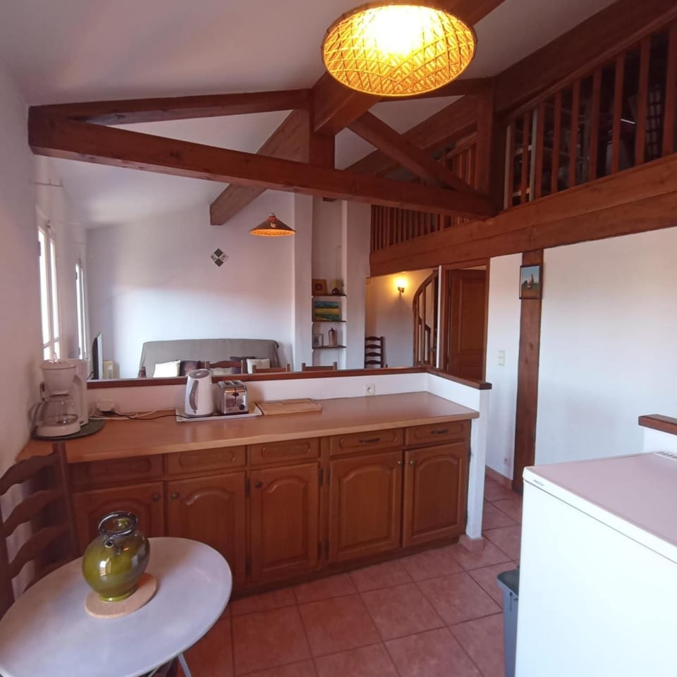 Coffee/tea facilities, Kitchen or kitchenette, toaster