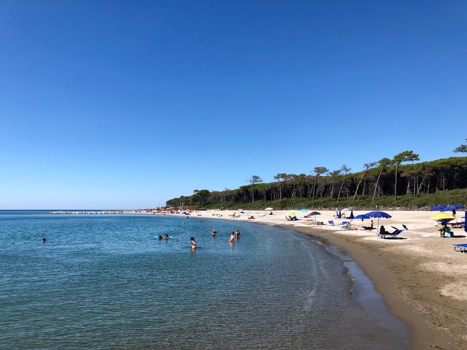 Nearby landmark, Day, People, Natural landscape, Beach