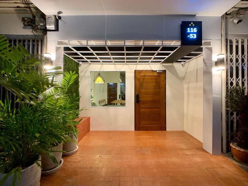 House 116 Bed and Breakfast in Bangkok