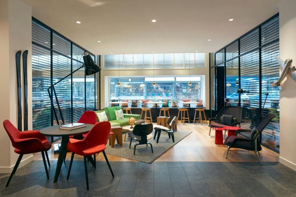 Meeting/conference room