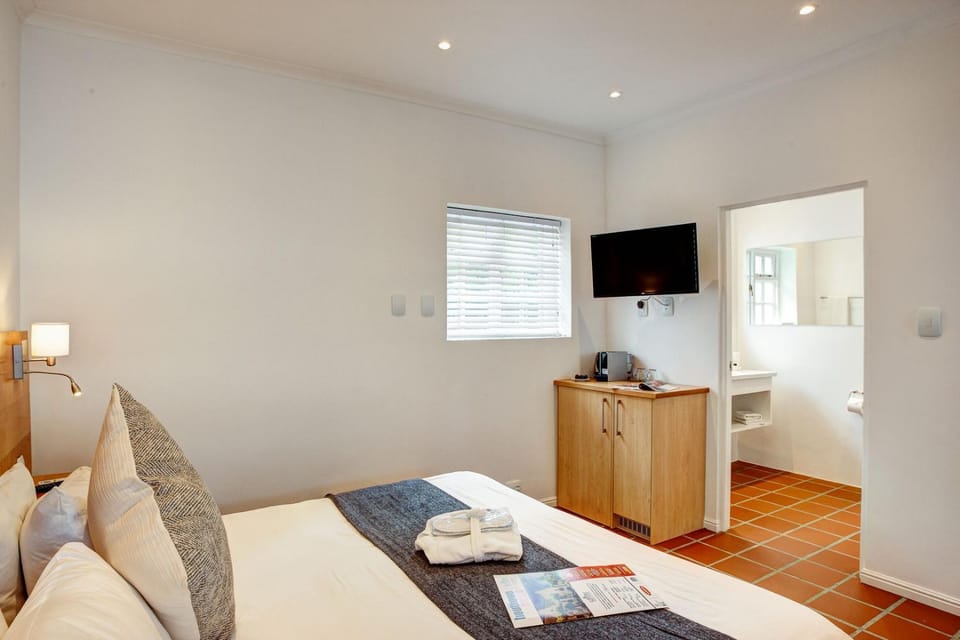 Albourne Guesthouse Bed and Breakfast in Cape Town