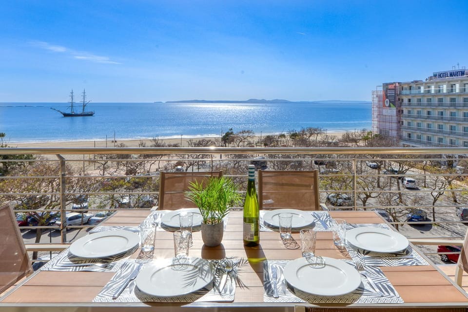 Balcony/Terrace, Beach, Sea view