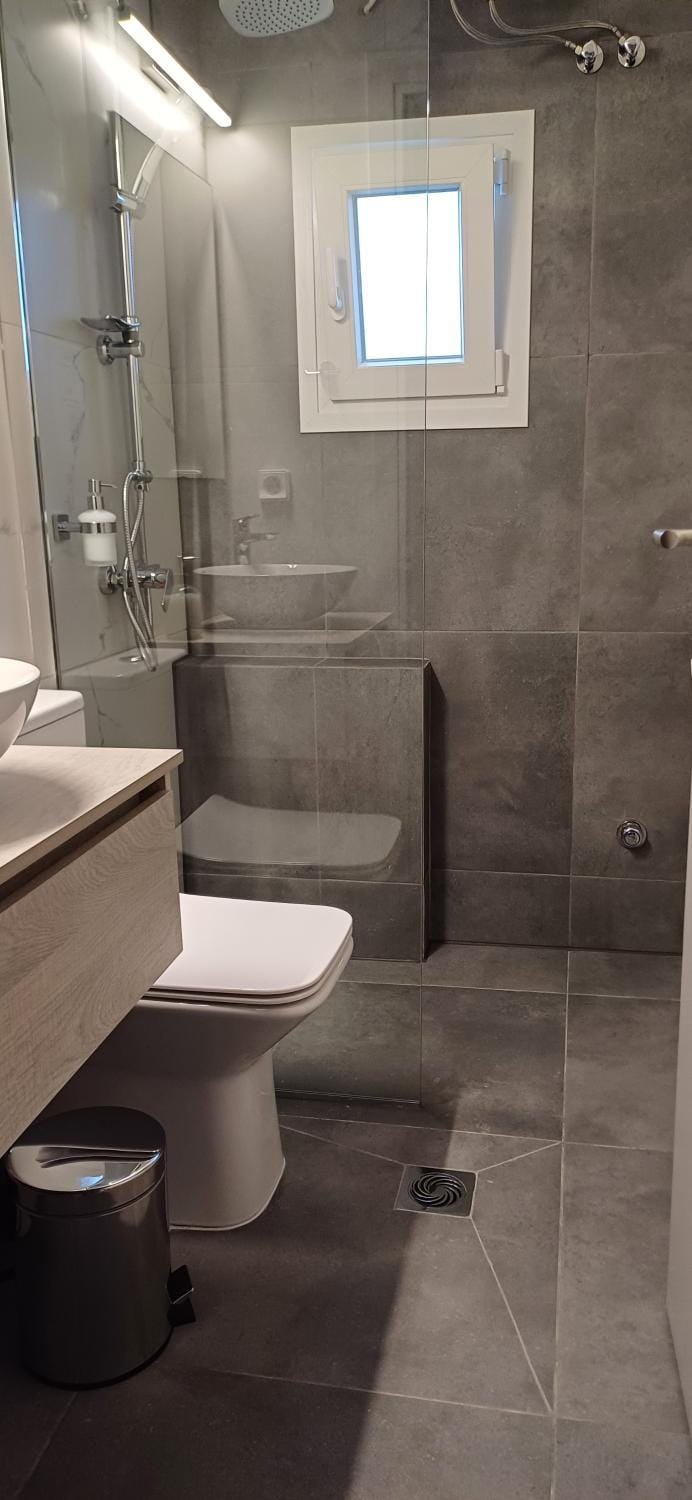 Shower, Toilet, Bathroom