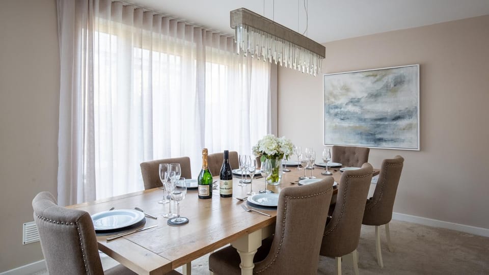 Balcony/Terrace, Decorative detail, Dining area