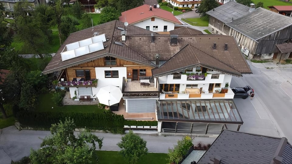 Property building, Facade/entrance, Day, Neighbourhood, Bird's eye view, View (from property/room), View (from property/room), Street view, Location