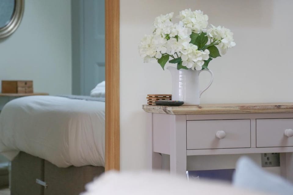BARLEY - cosy stylish apartment - easy access to Bath and many nearby attractions Apartment in England