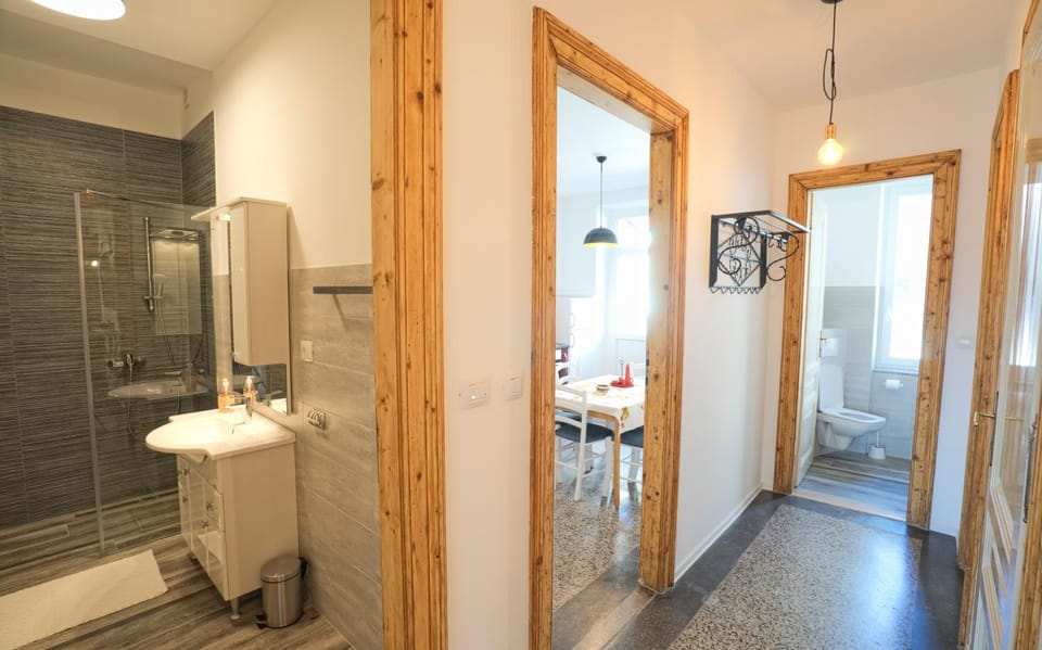 Bathroom, Area and facilities