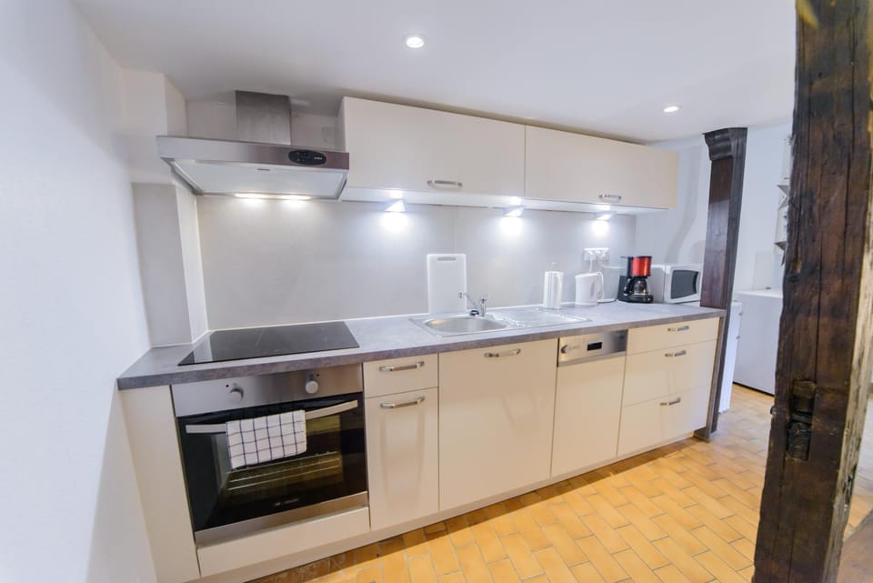 Coffee/tea facilities, Kitchen or kitchenette