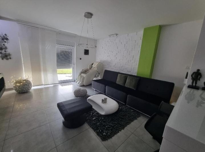 Apartment PLAZA -Wallbox 11kW- Private SPA- Jacuzzi, Infrared Sauna, Luxury massage chair, Parking, Entry with PIN 0 - 24h, FREE CANCELLATION 24 hours before Check In,Premium pillows and mattress Apartment in Slavonski Brod