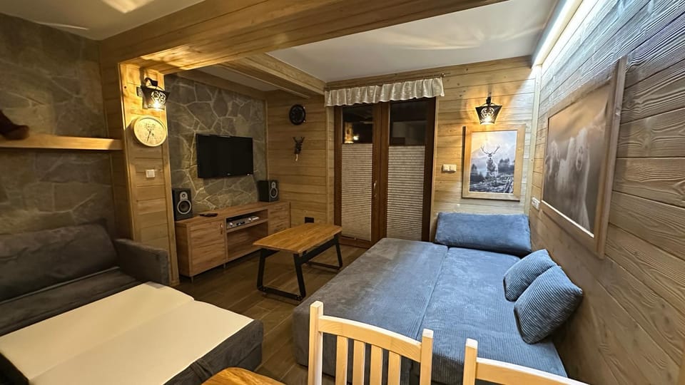 Bed, Seating area
