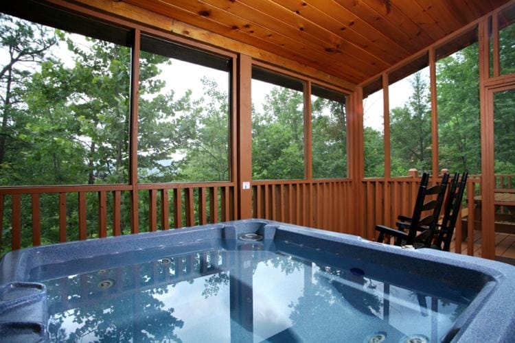 Natural landscape, Garden, Hot Tub, Balcony/Terrace, Seating area
