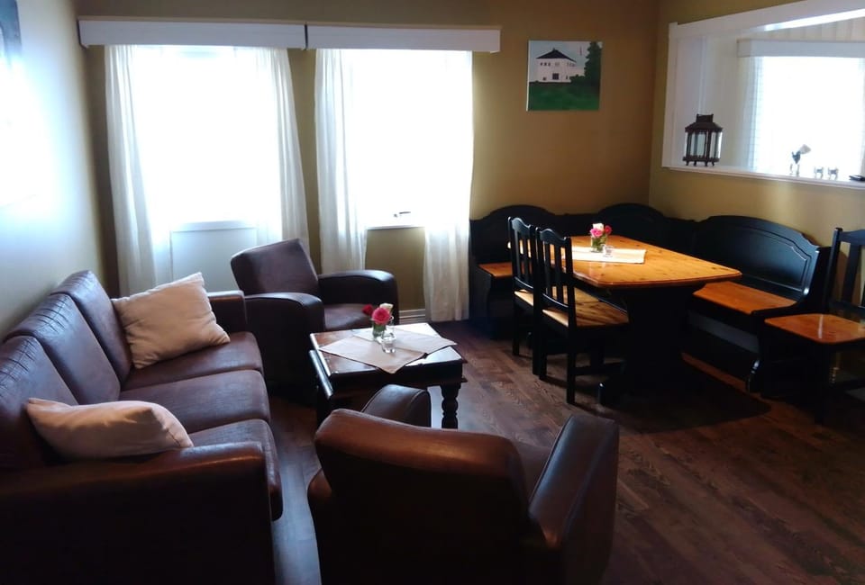 Communal lounge/ TV room, Living room, Lounge or bar, Seating area