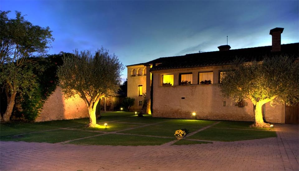 Luxuriously restored farmhouse near Girona in the heart of Catalunya Villa in Selva