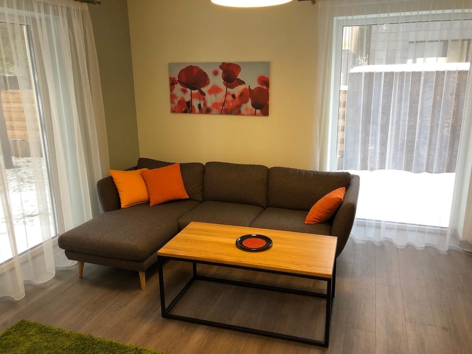 Living room, Photo of the whole room