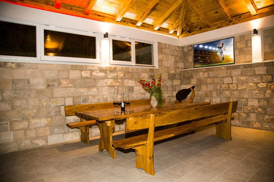 Patio, Seating area