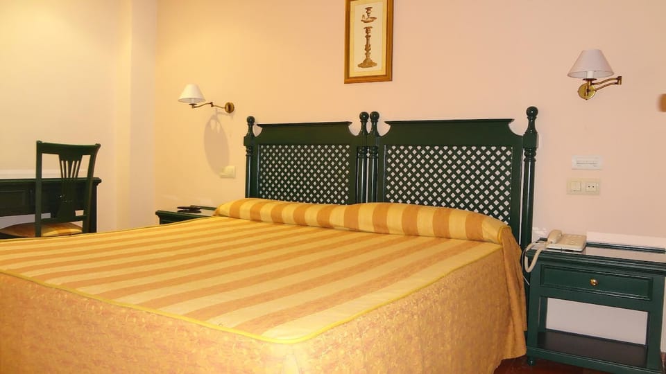 Bed, Photo of the whole room