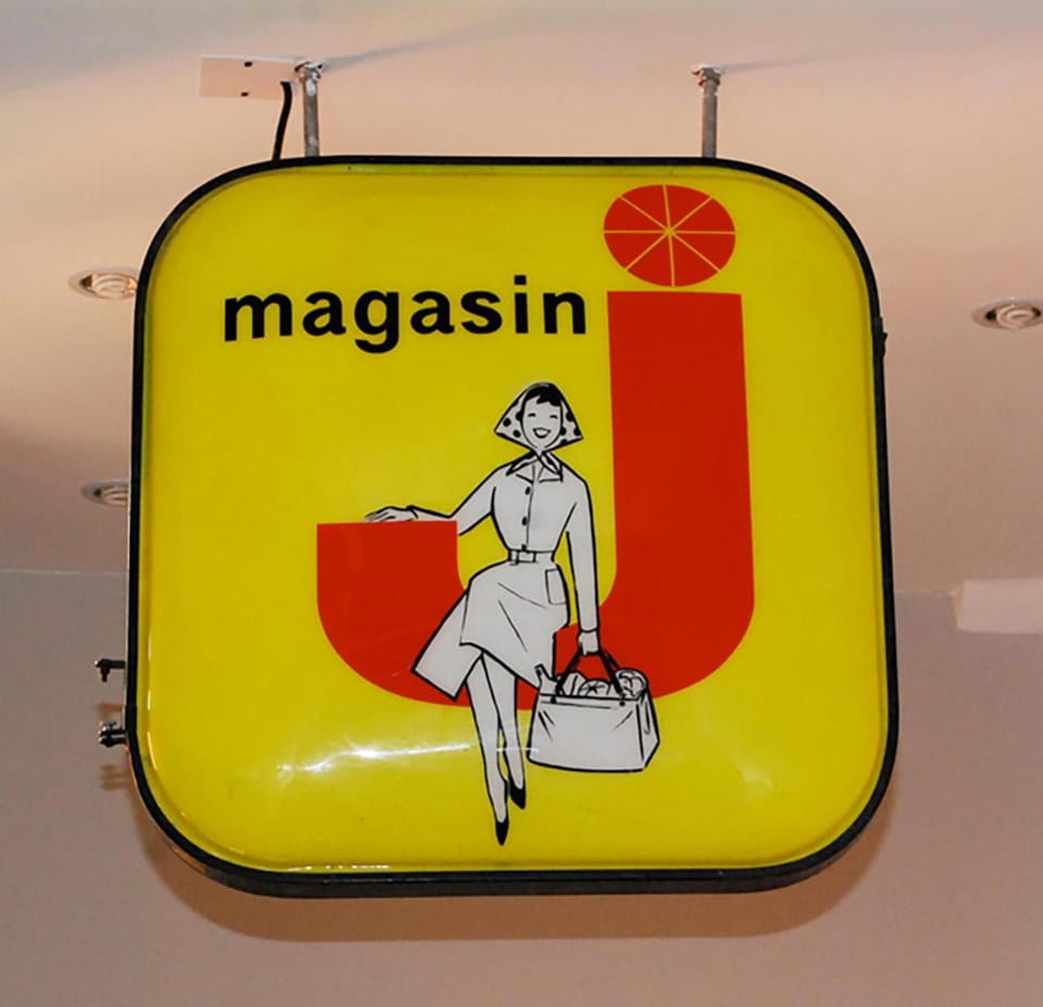 Kitchen or kitchenette, Decorative detail