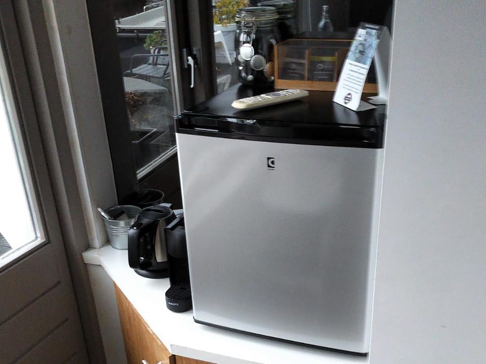 Coffee/tea facilities, Kitchen or kitchenette